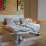 Karawankenblick * Rosegg