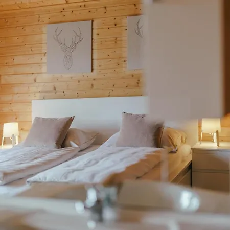 Karawankenblick * Rosegg